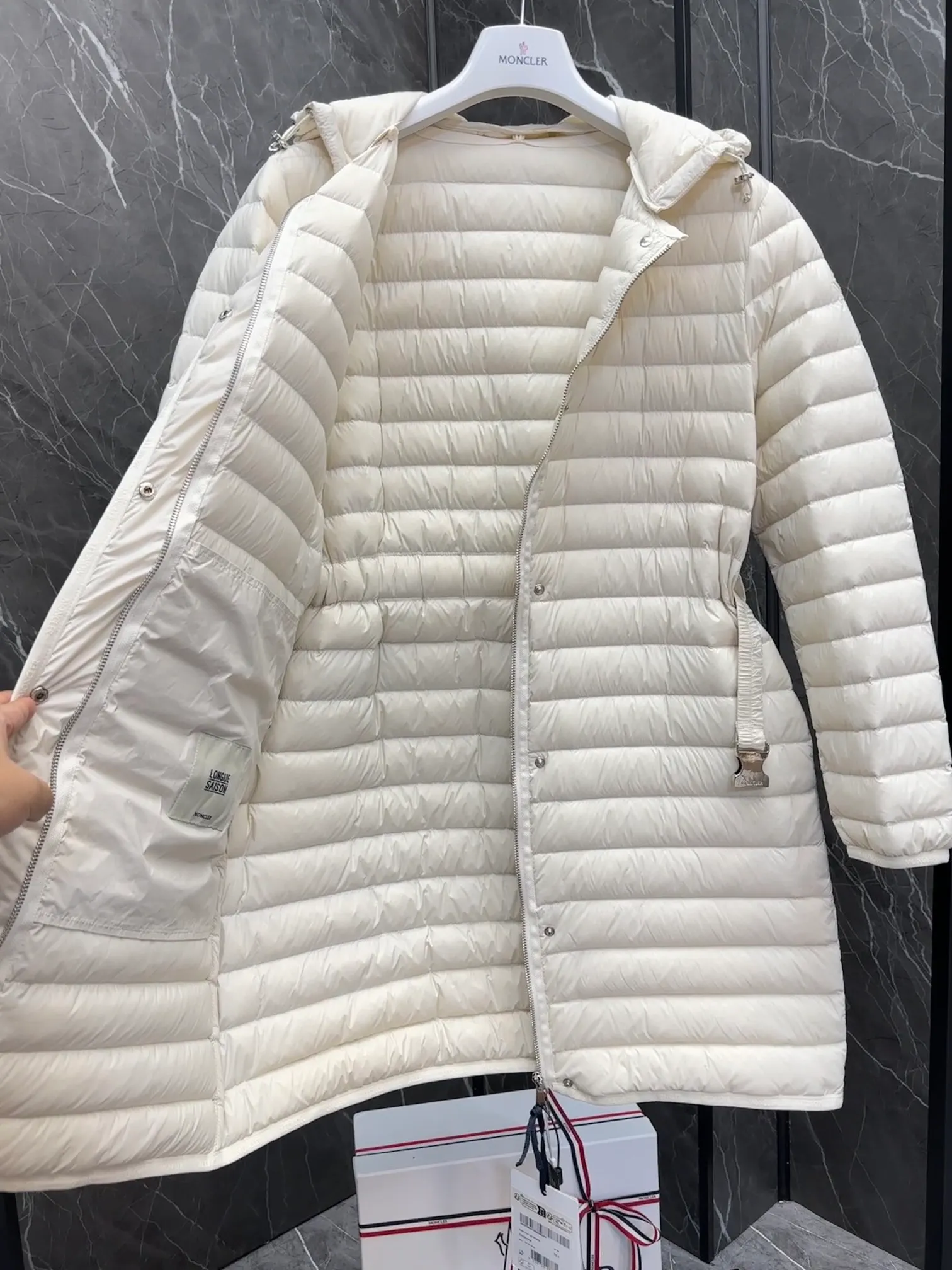 ⬆️Moncler Oredonne . , . Oredonne longue saison ， Classic 。 longue saison ， Moncler Classic ， 。 ， 。 • longue saison •Longue saison • • • • • Size : 0-3 D 9863034530